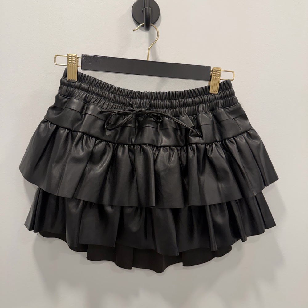 Day + moon faux leather ruffle skirt size small